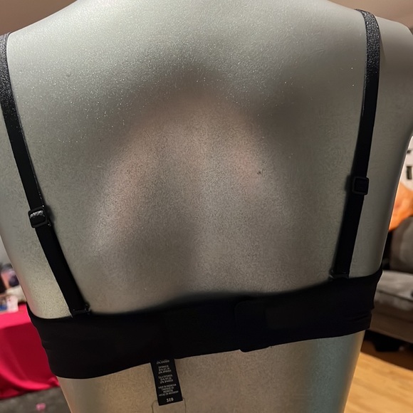 Skims-ULTRA FINE MESH STRAPLESS BRA NWT - Picture 8 of 15